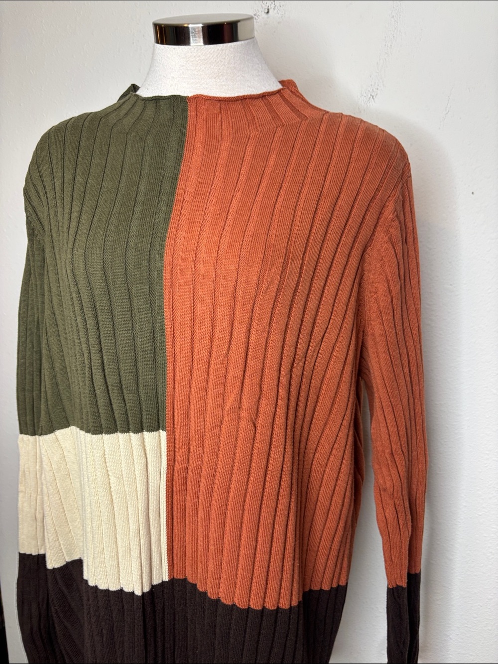 Colorblock Ribbed Knit Sweater - Olive, Rust, Cream, Black - Picture 3 of 8